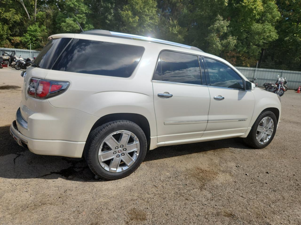 2013 GMC Acadia Denali - Фото 3