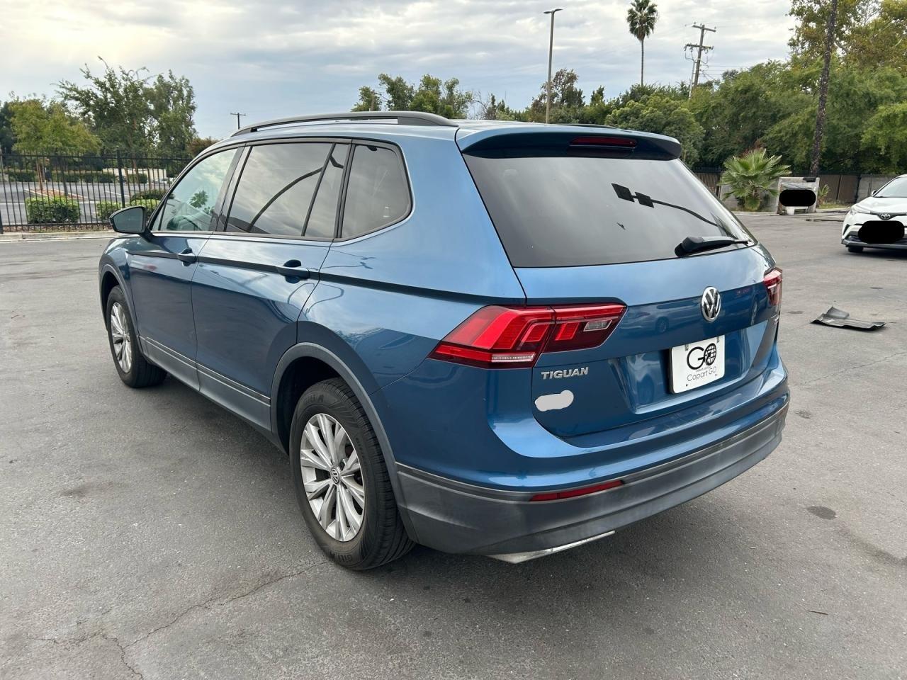 2019 Volkswagen Tiguan S - Image 3