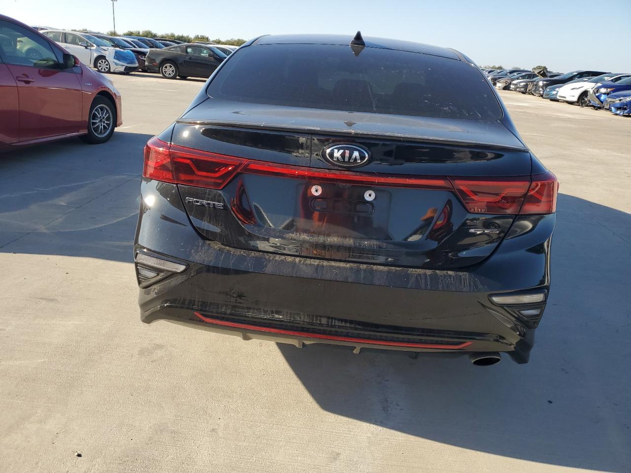 2020 Kia Forte Gt Line - Image 6
