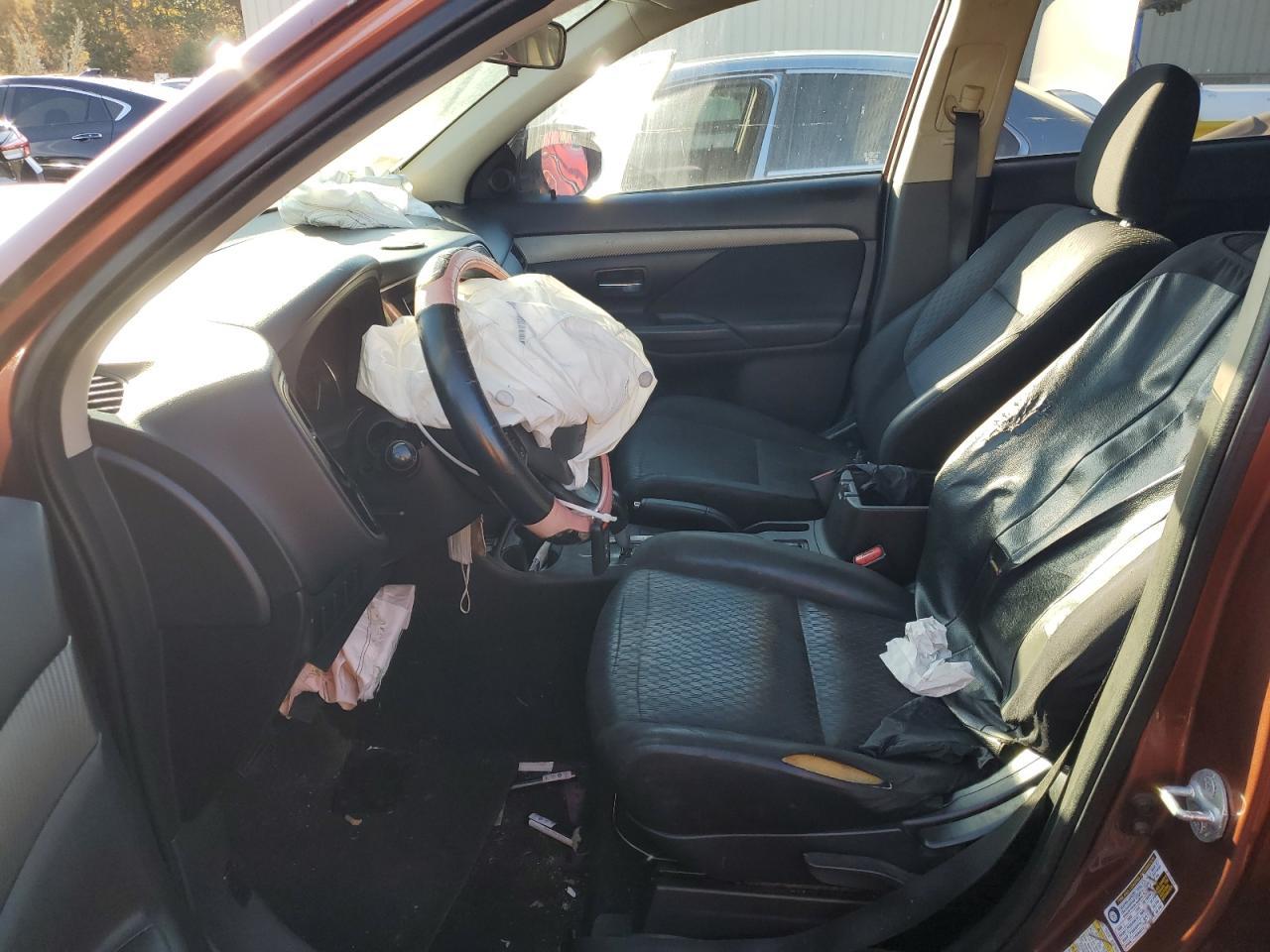 2014 Mitsubishi Outlander Se - Image 7