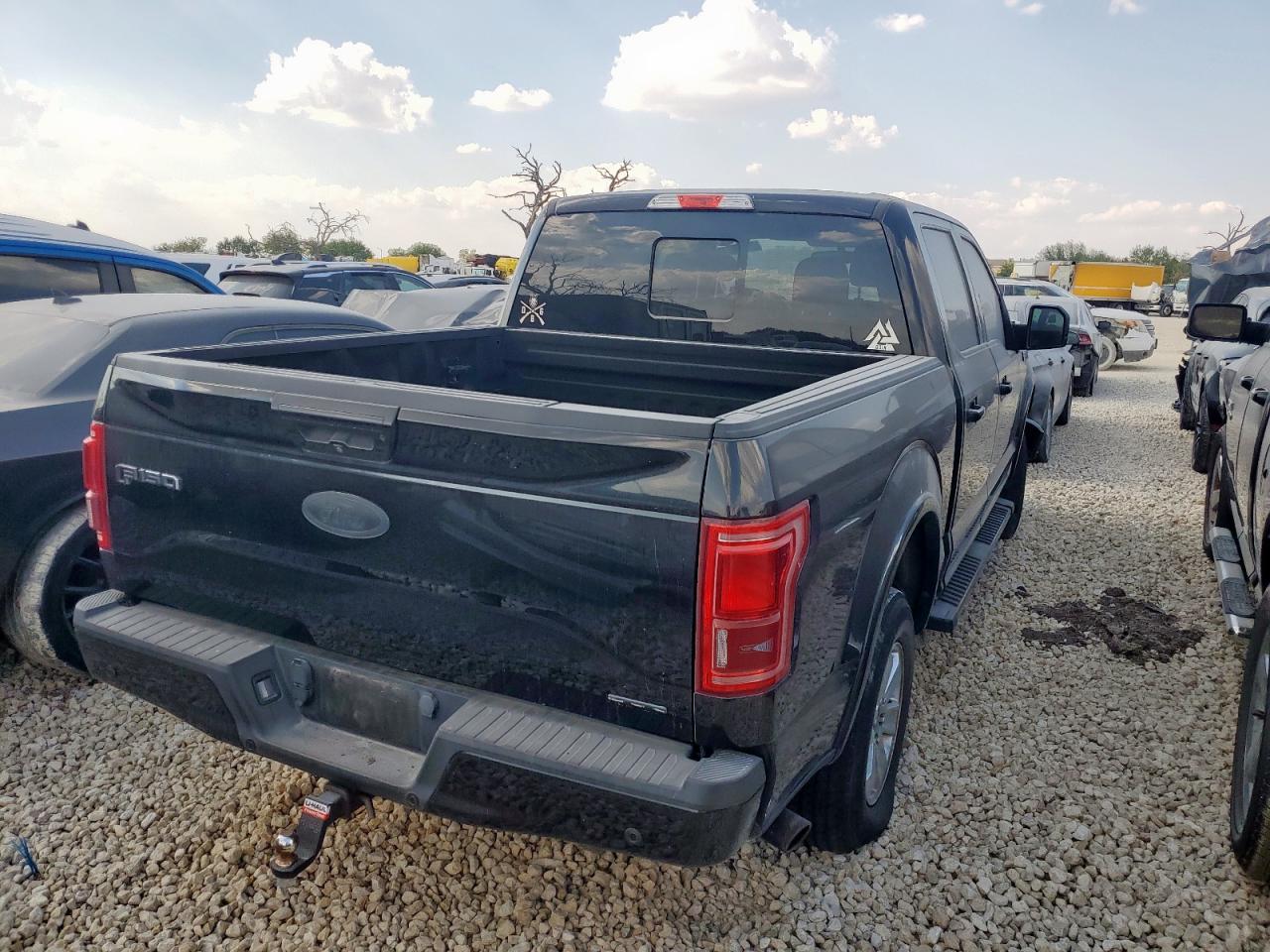 2015 Ford F150 Supercrew - Фото 3