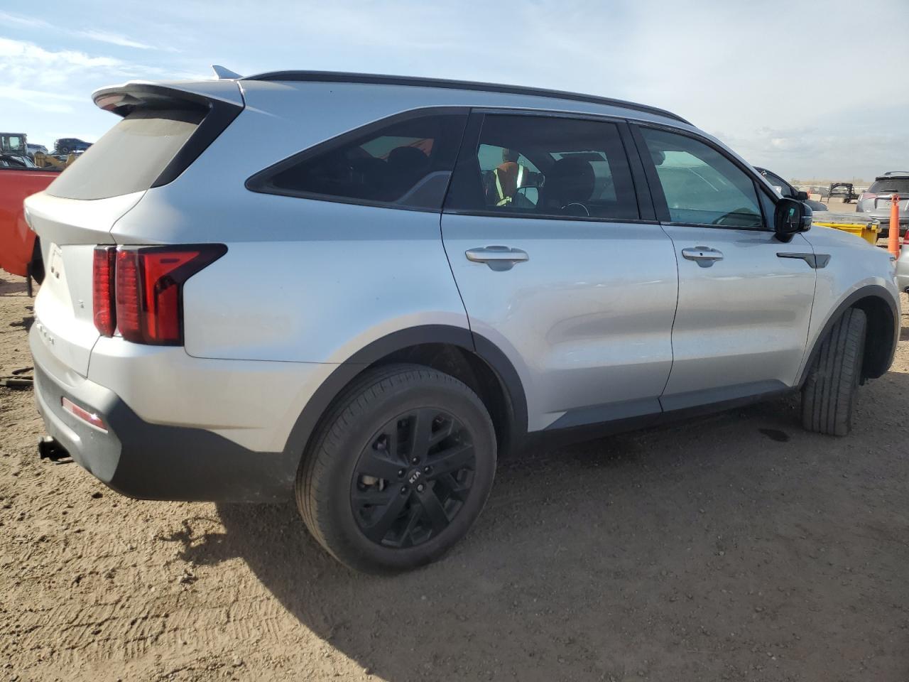 2021 Kia Sorento S - Image 3