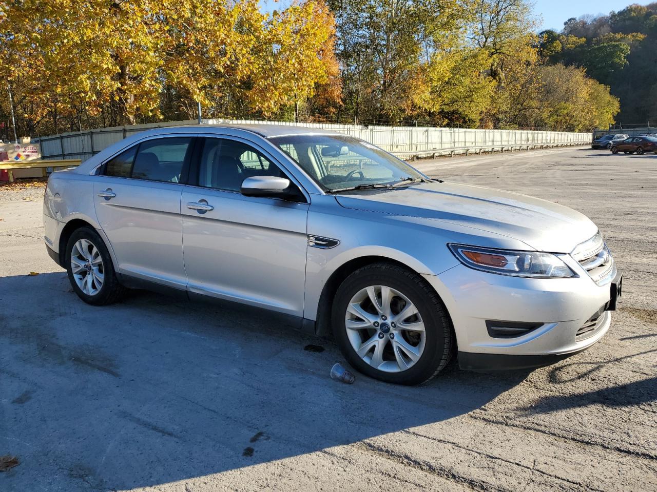 2011 Ford Taurus - Фото 4