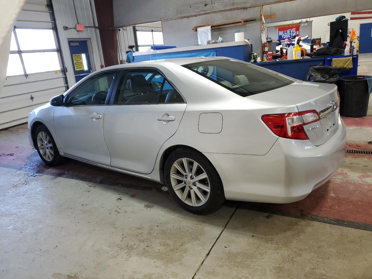 2013 Toyota Camry Xle - Фото 2