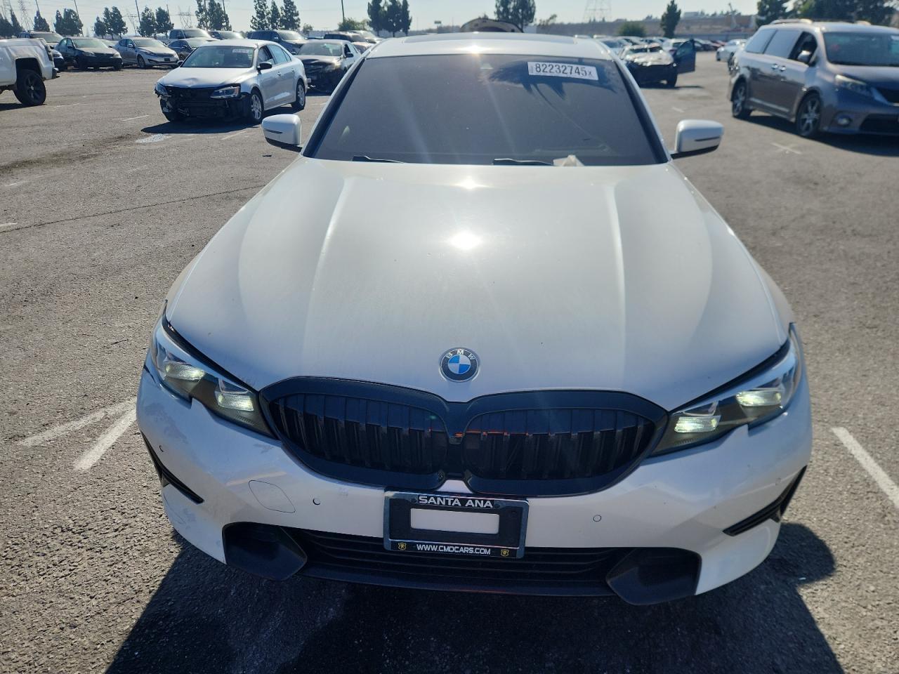 2020 BMW 330I - Фото 5