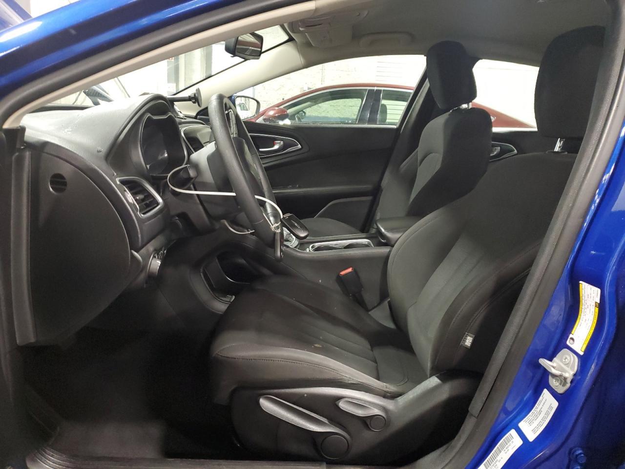 2015 Chrysler 200 Limited - Фото 7