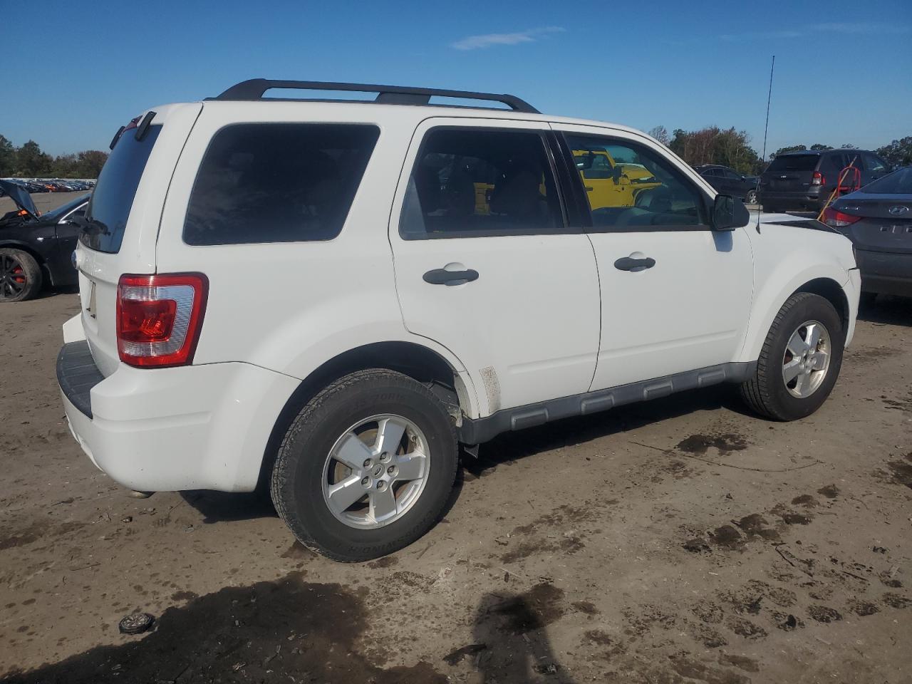 2012 Ford Escape Xlt - Image 3