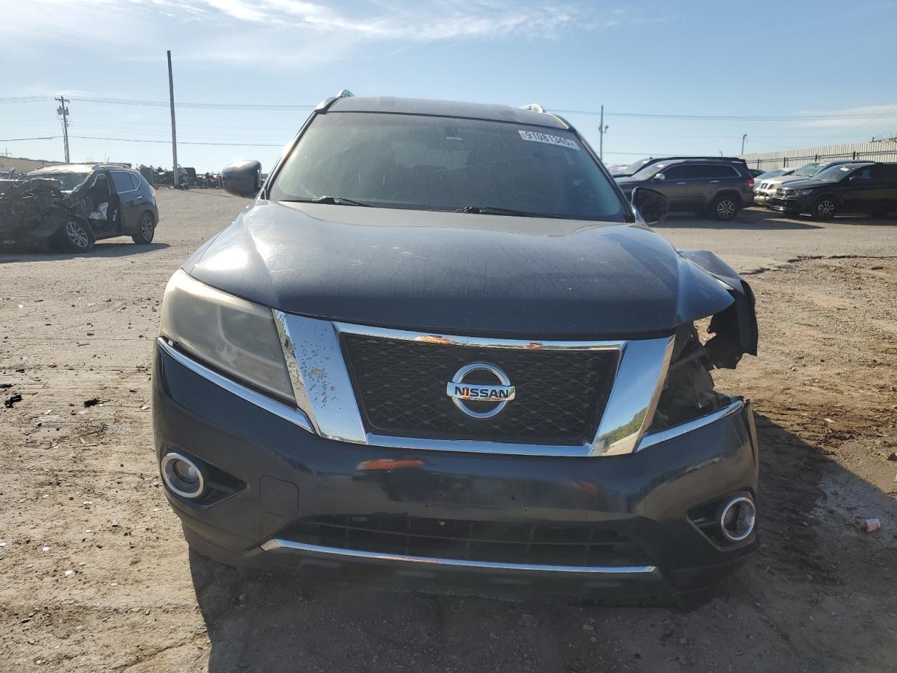 2014 Nissan Pathfinder S - Image 5