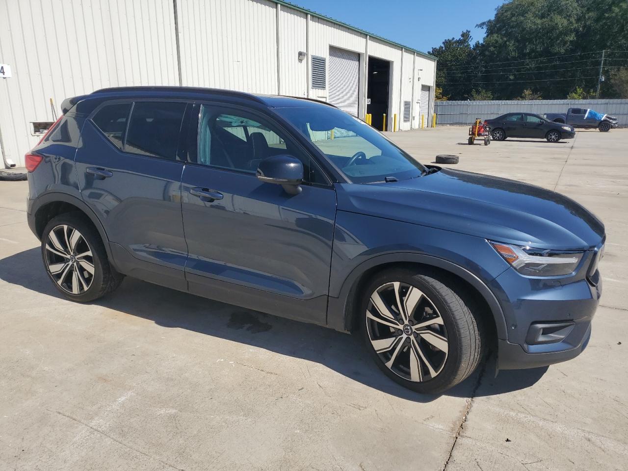 2022 Volvo Xc40 P8 Recharge Plus - Image 4