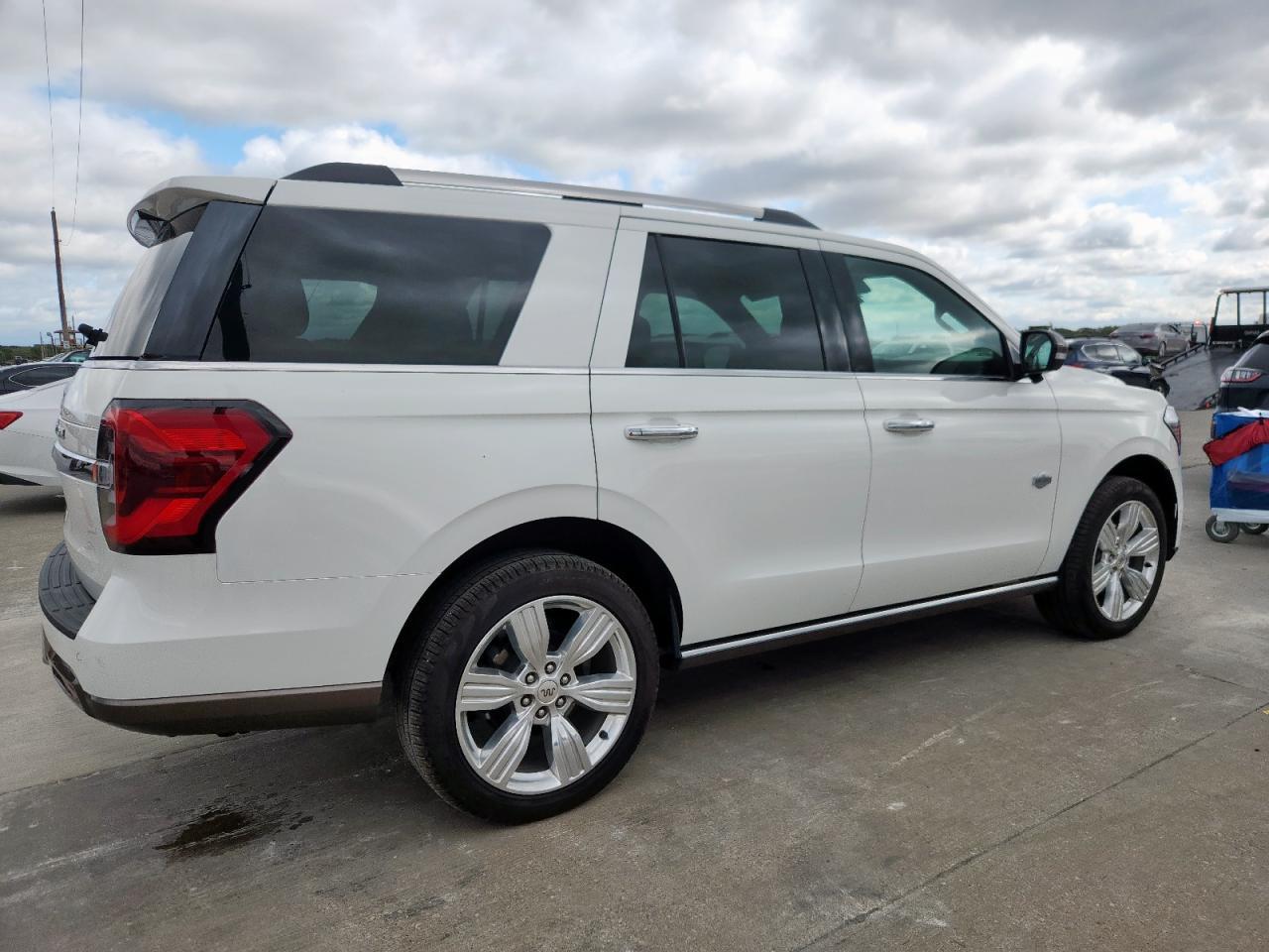 2024 Ford Expedition King Ranch - Image 3