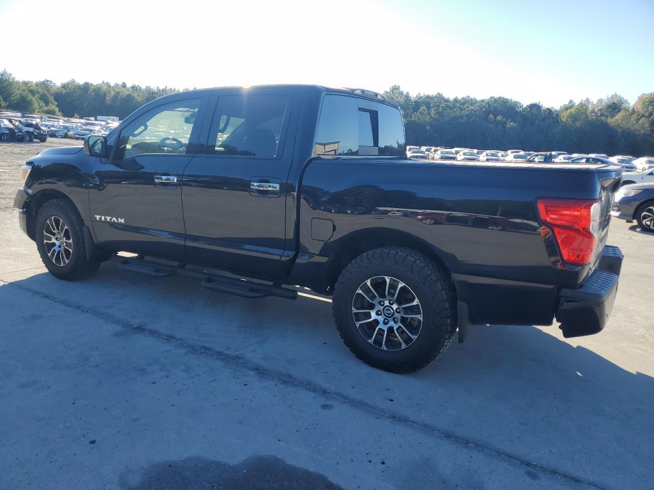 2021 Nissan Titan Sv - Фото 2