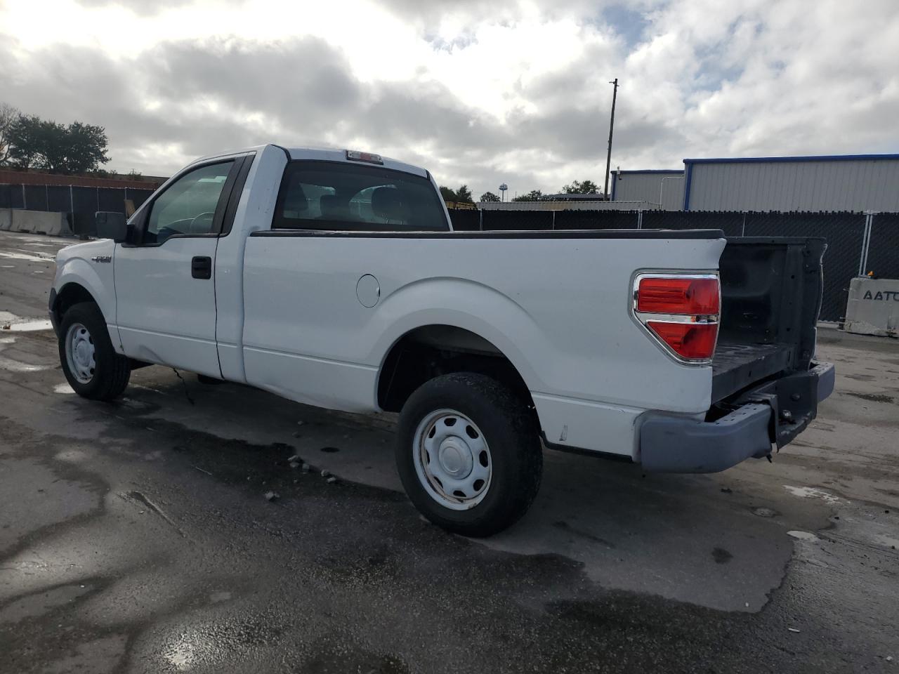 2013 Ford F150 - Фото 2