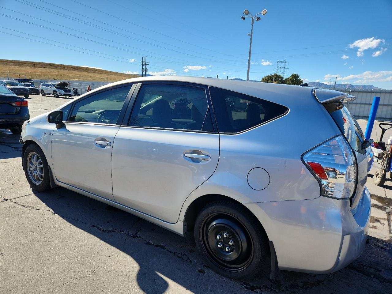 2012 Toyota Prius V - Фото 2