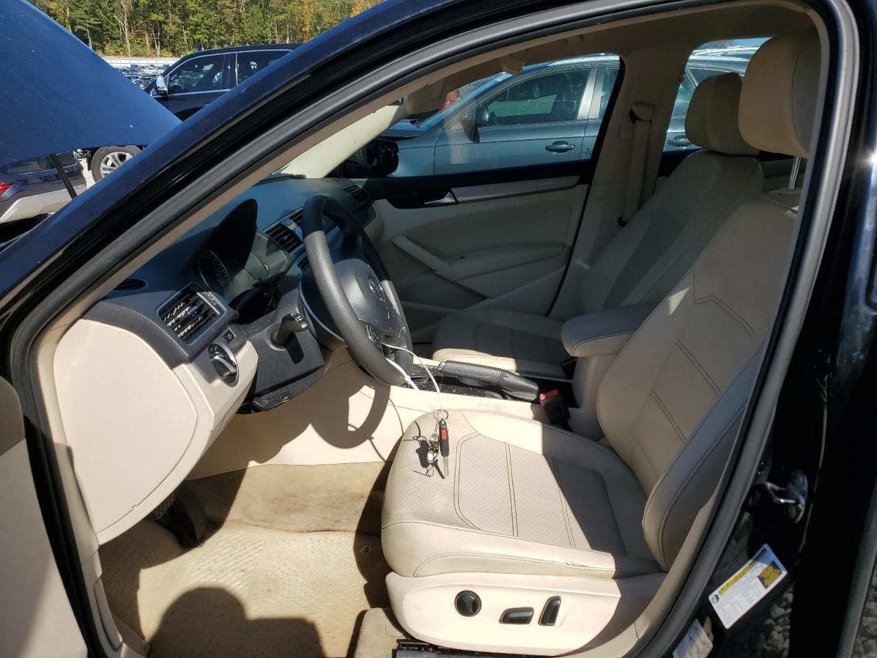 2013 Volkswagen Passat S - Фото 7