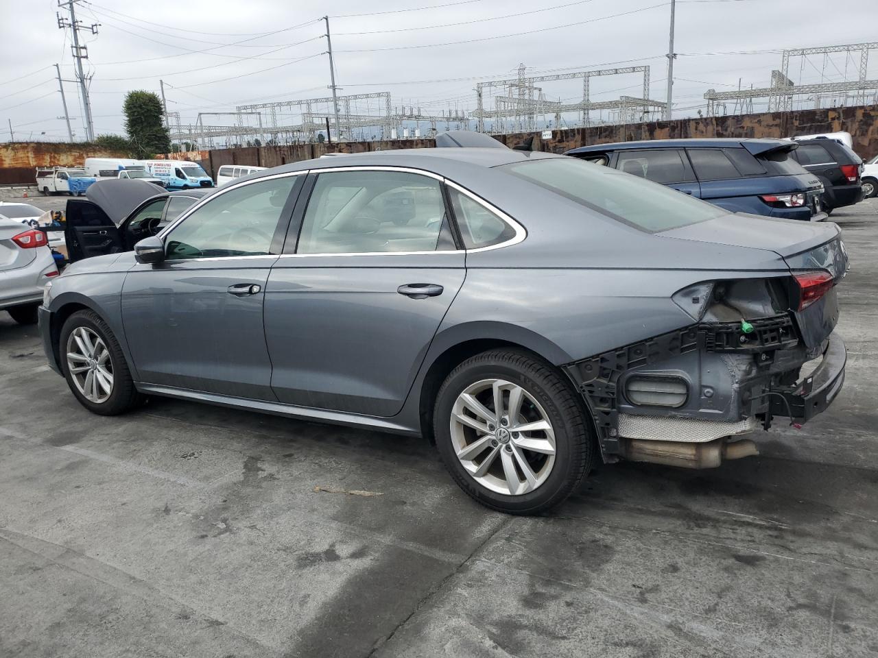 2020 Volkswagen Passat Se - Фото 2