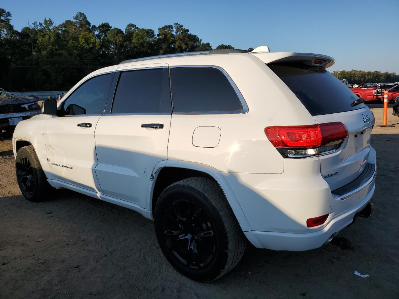 2015 Jeep Grand Cherokee Overland - Фото 2