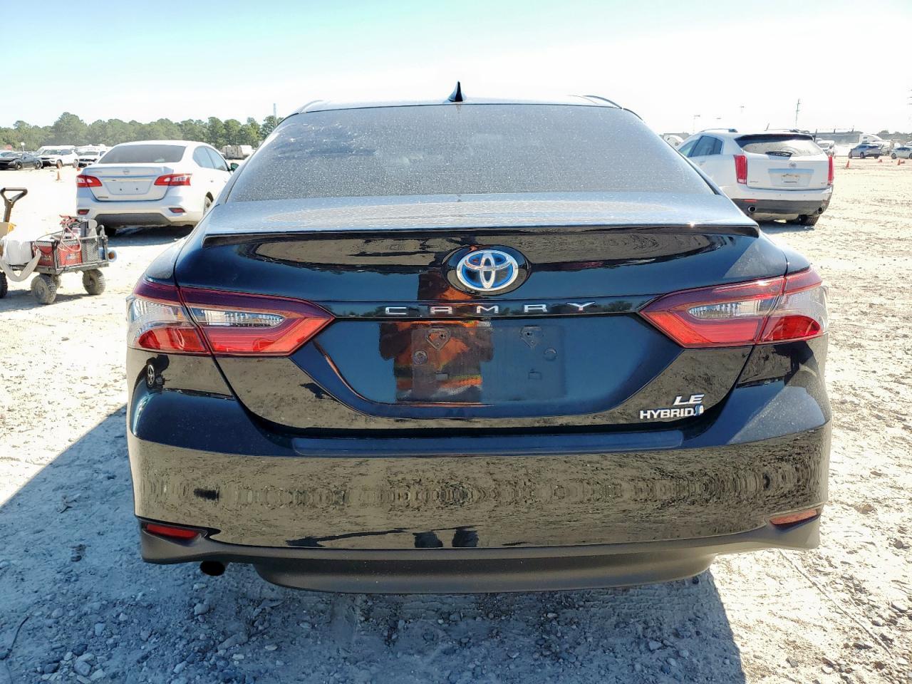 2023 Toyota Camry Le - Image 6