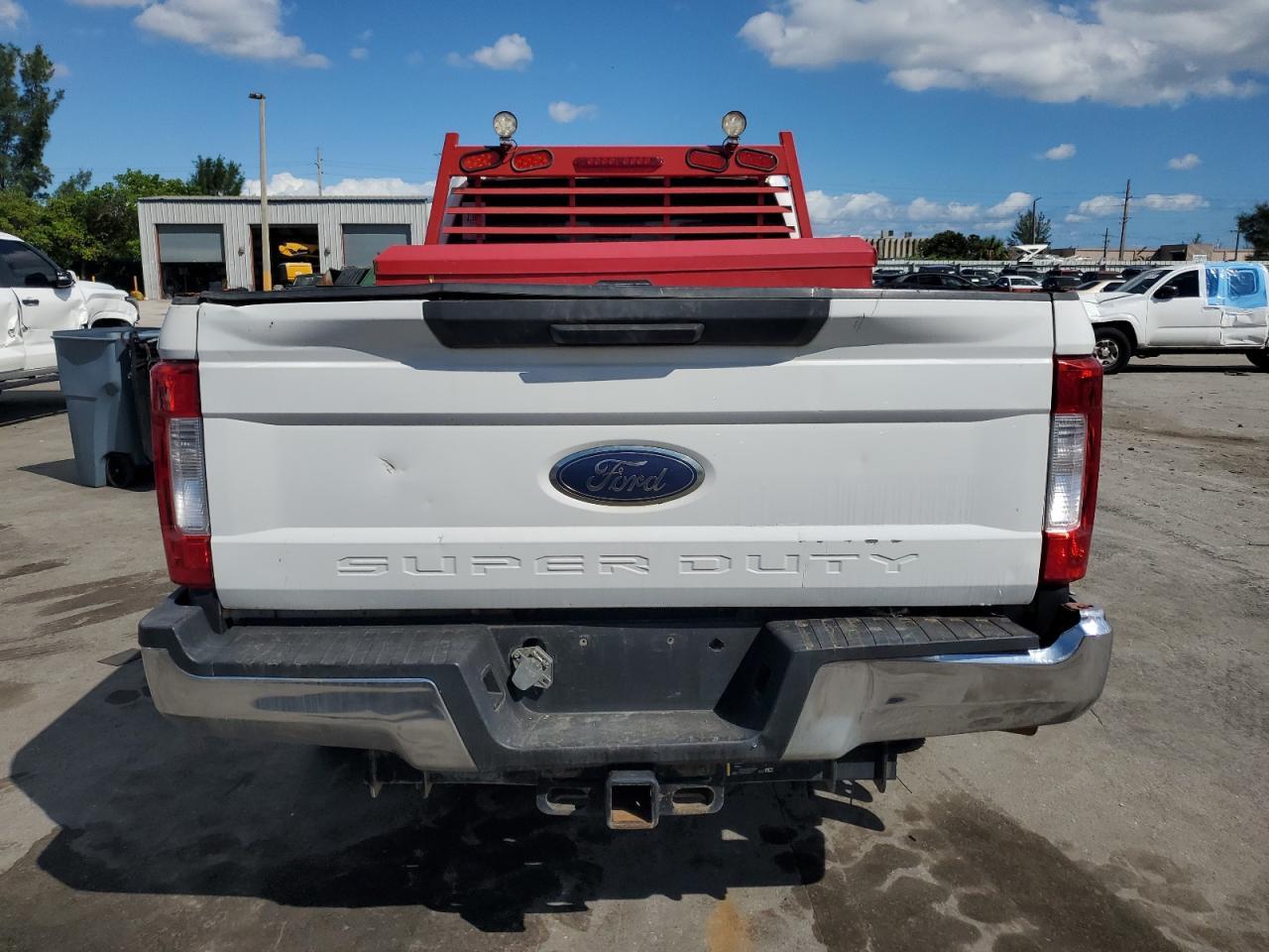 2017 Ford F350 Super Duty - Image 6