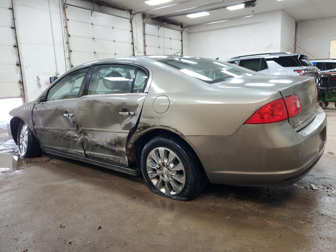 2010 Buick Lucerne Cxl - Фото 2