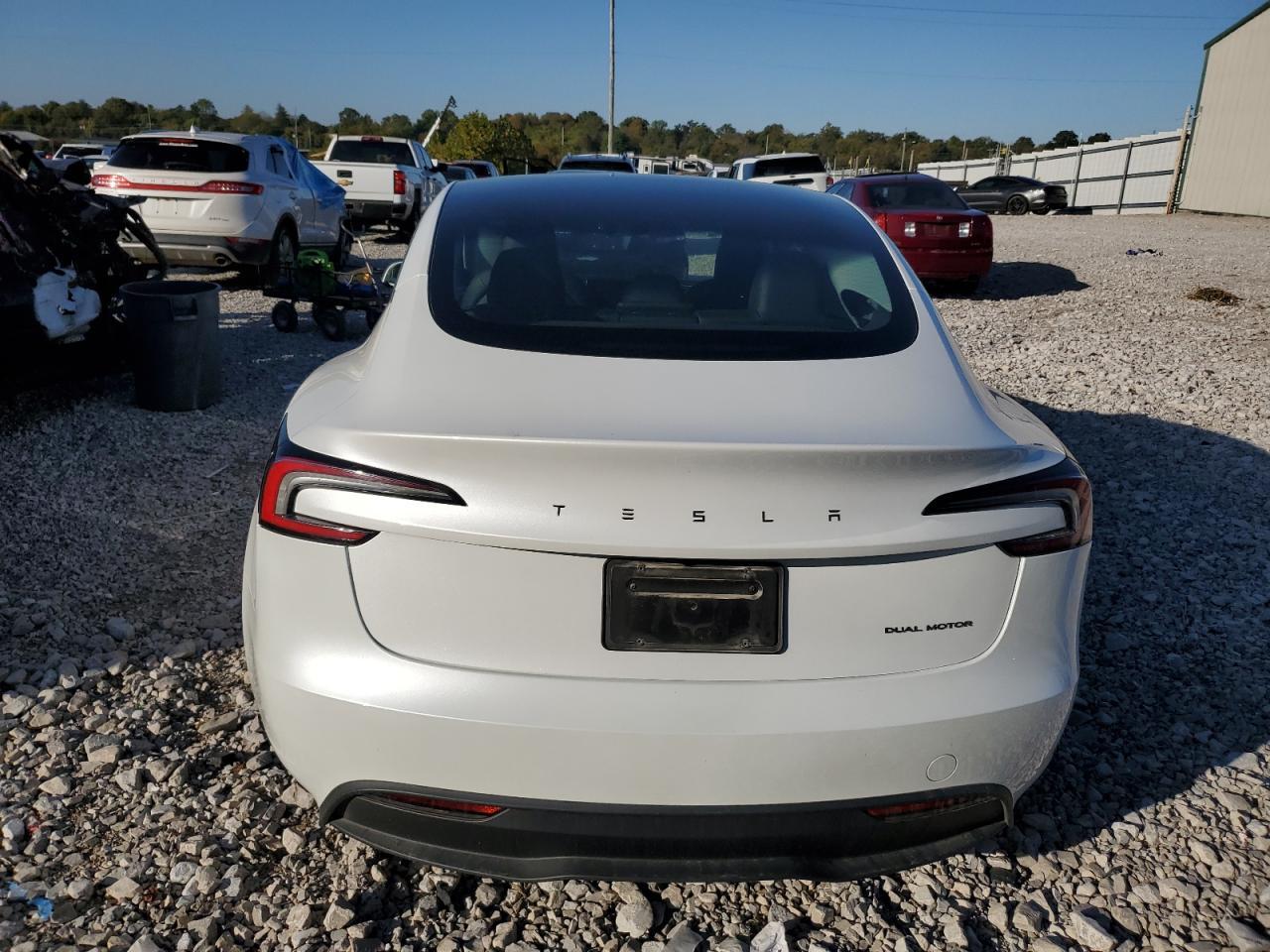2024 Tesla Model 3 - Фото 6