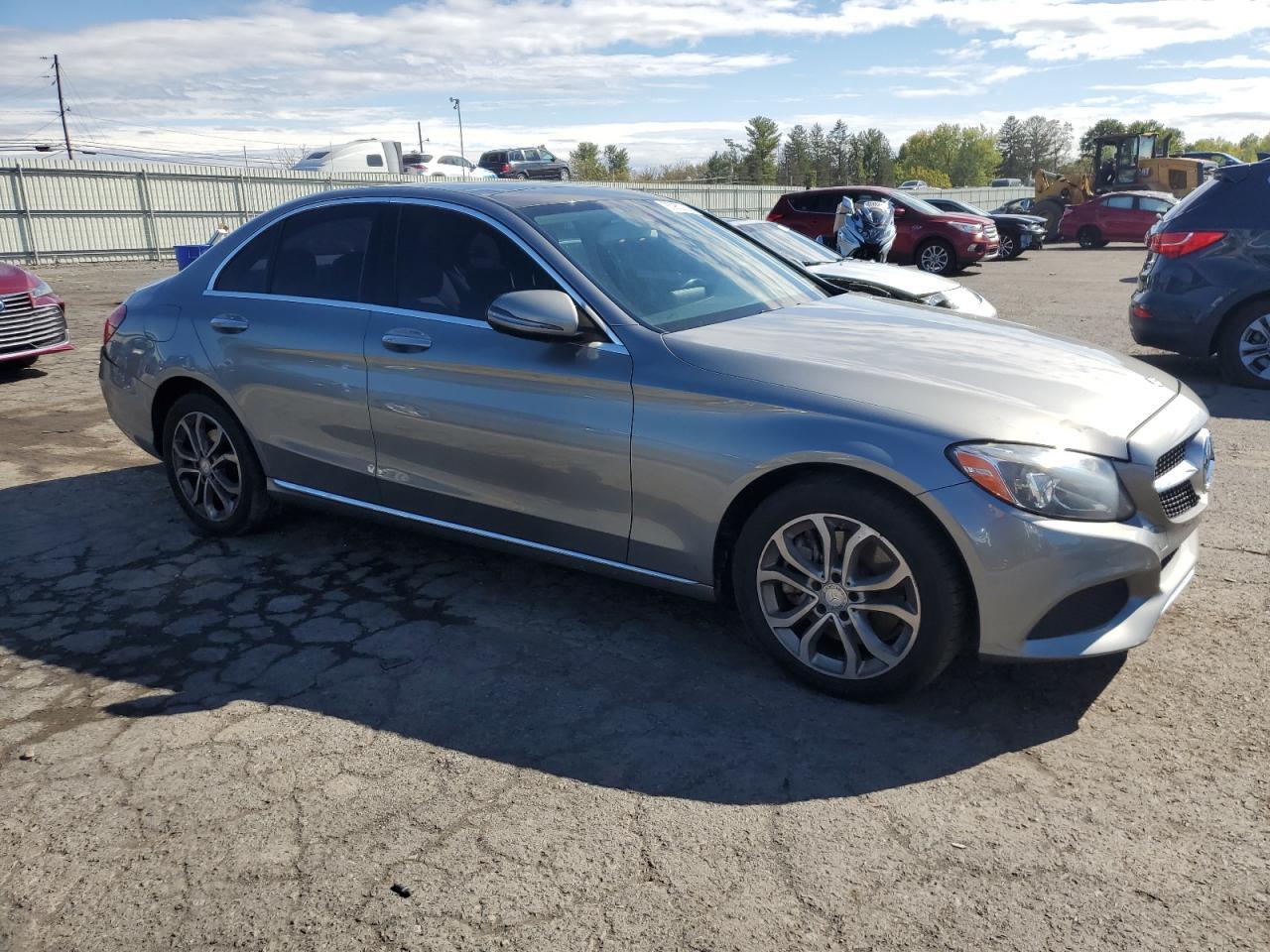 2016 Mercedes-Benz C 300 4Matic - Фото 4