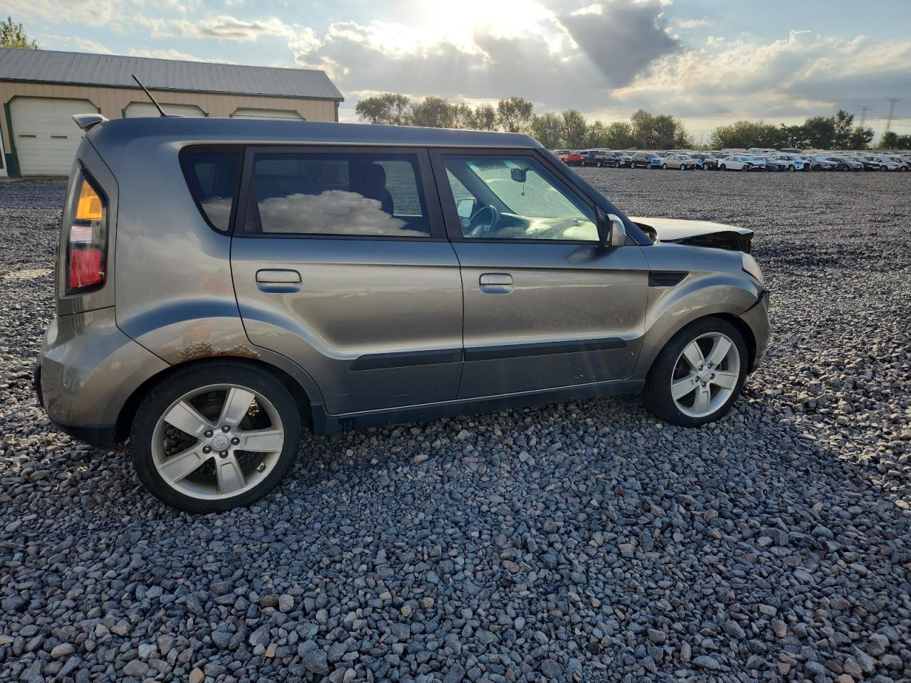 2010 Kia Soul + - Фото 3