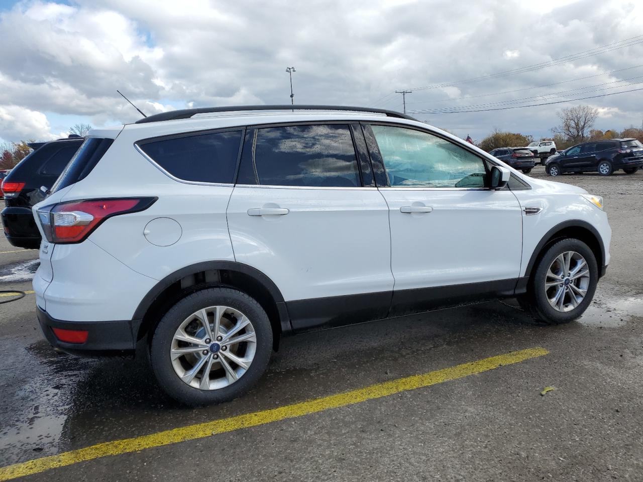 2017 Ford Escape Se - Фото 3