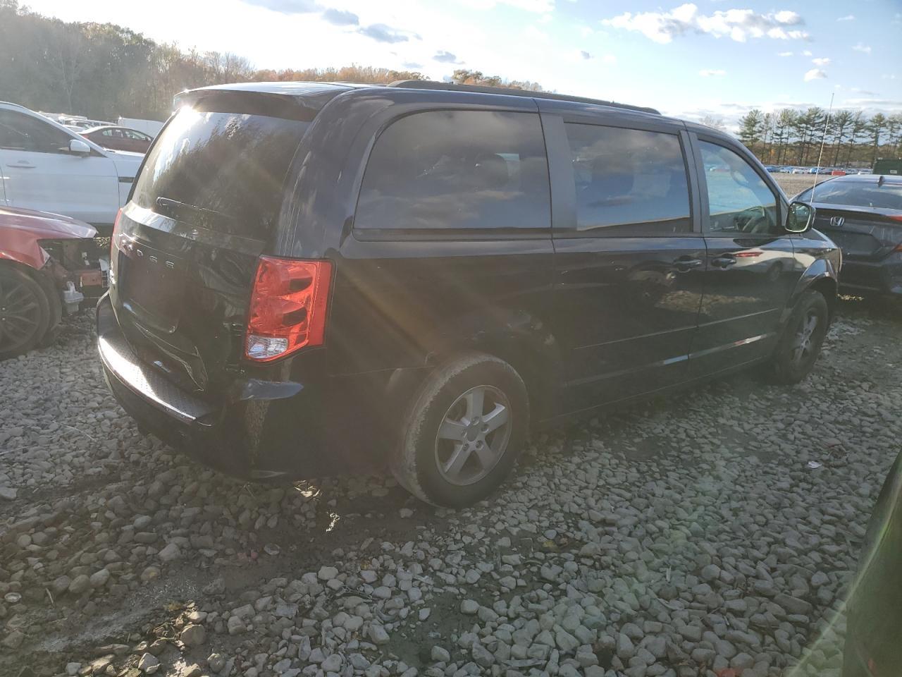 2011 Dodge Grand Caravan Mainstreet - Image 3