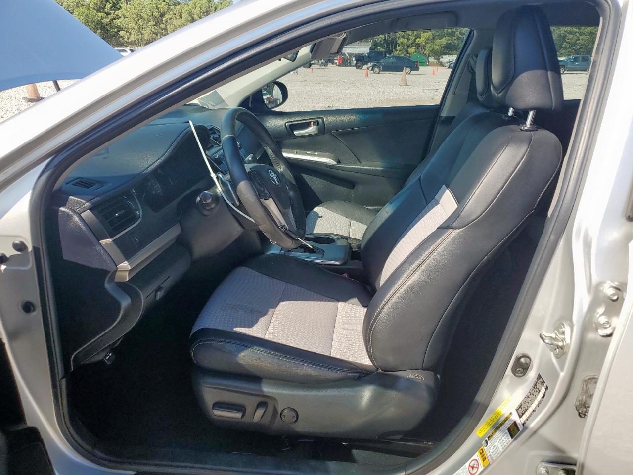 2014 Toyota Camry L - Фото 7