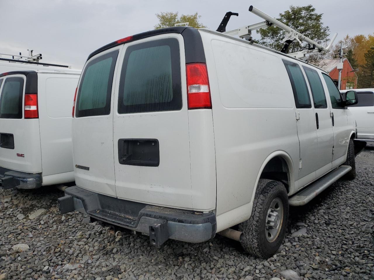 2021 Chevrolet Express G2500 - Фото 3