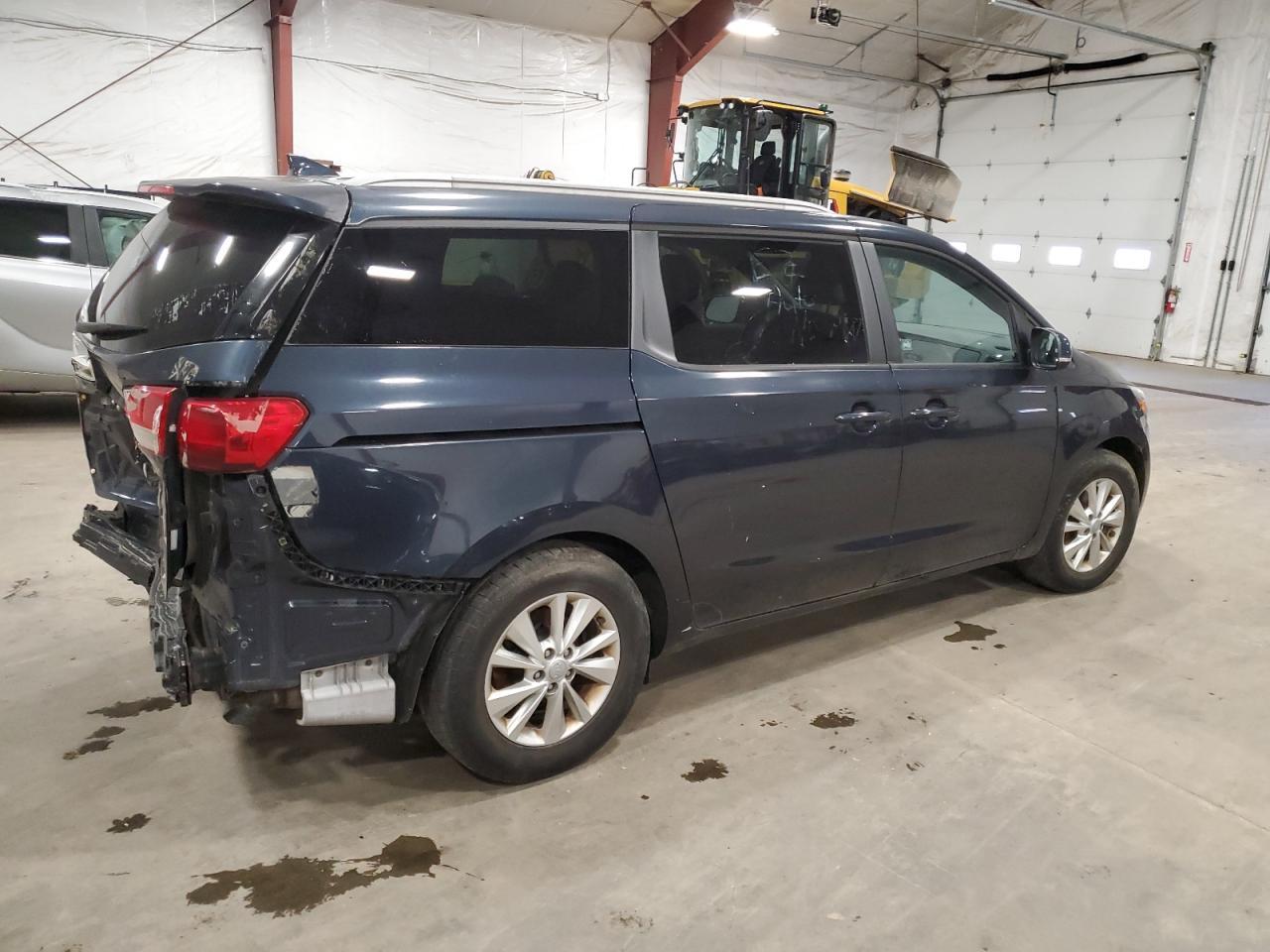 2015 Kia Sedona Lx - Фото 3