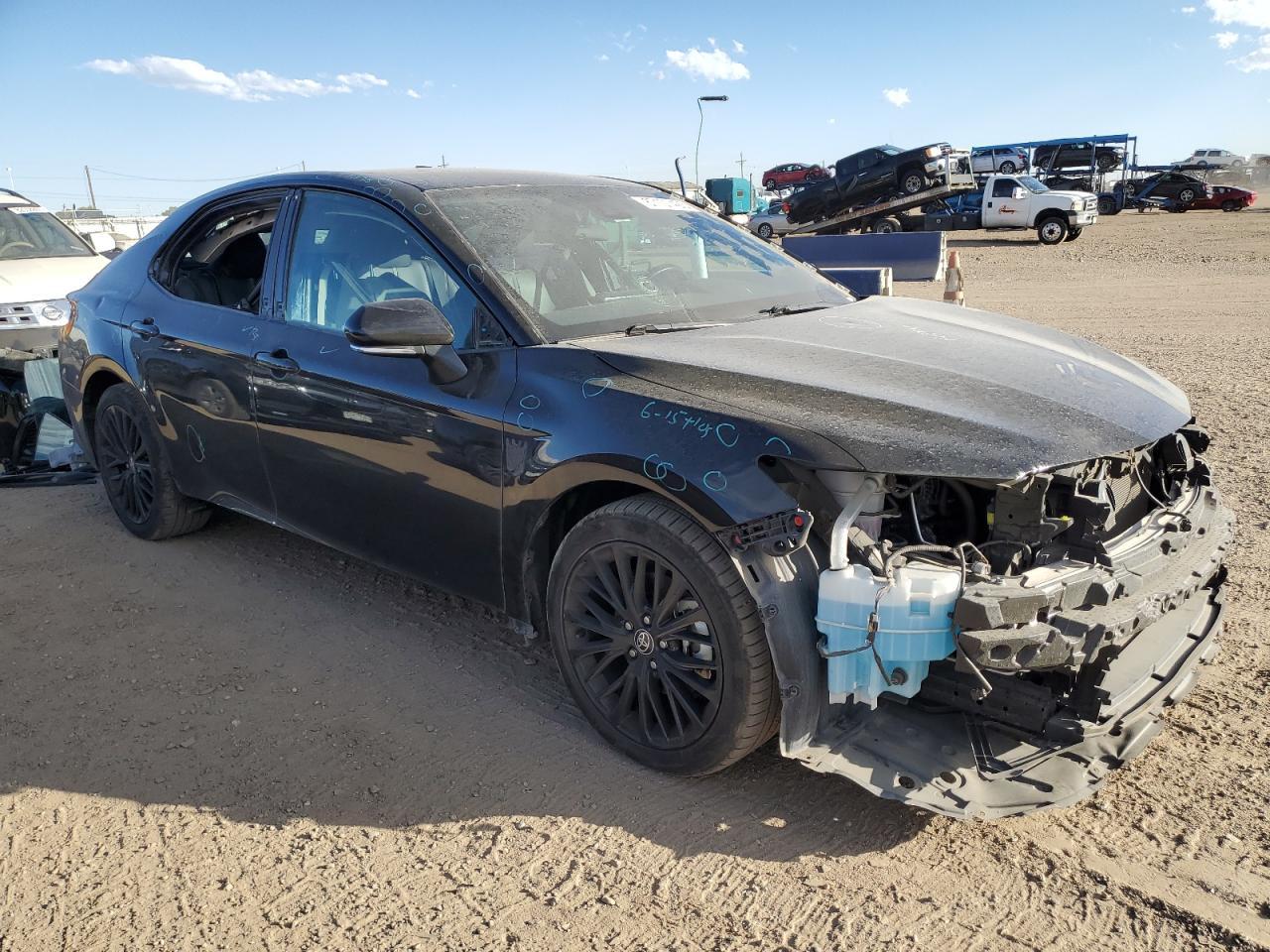 2022 Toyota Camry Se - Фото 4