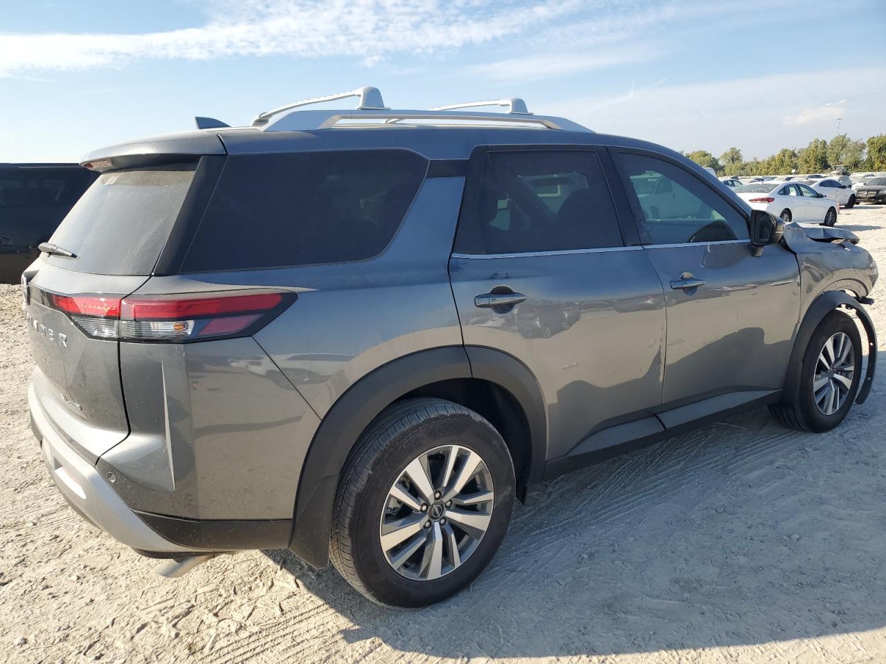 2025 Nissan Pathfinder Sl - Фото 3