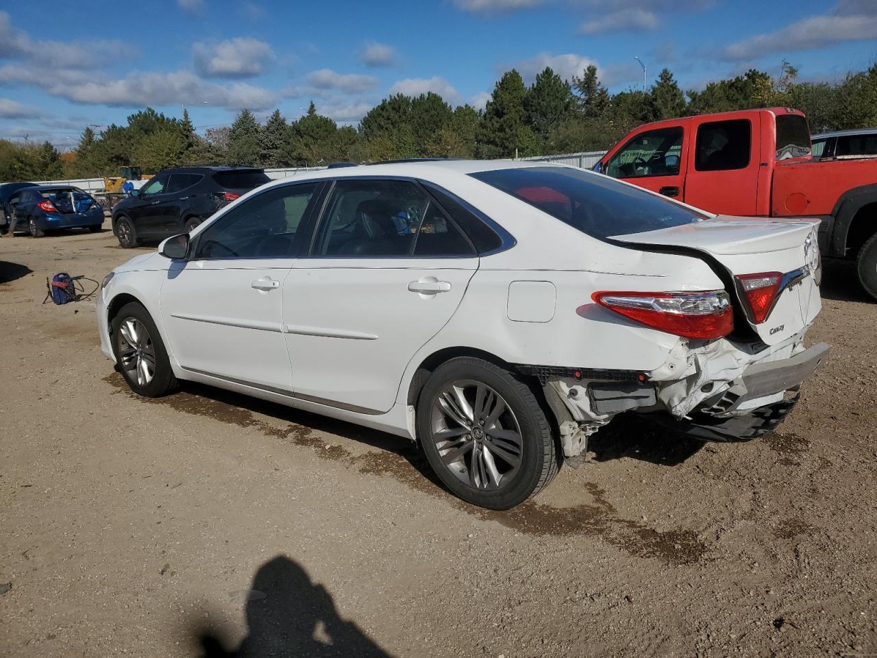 2016 Toyota Camry Le - Image 2