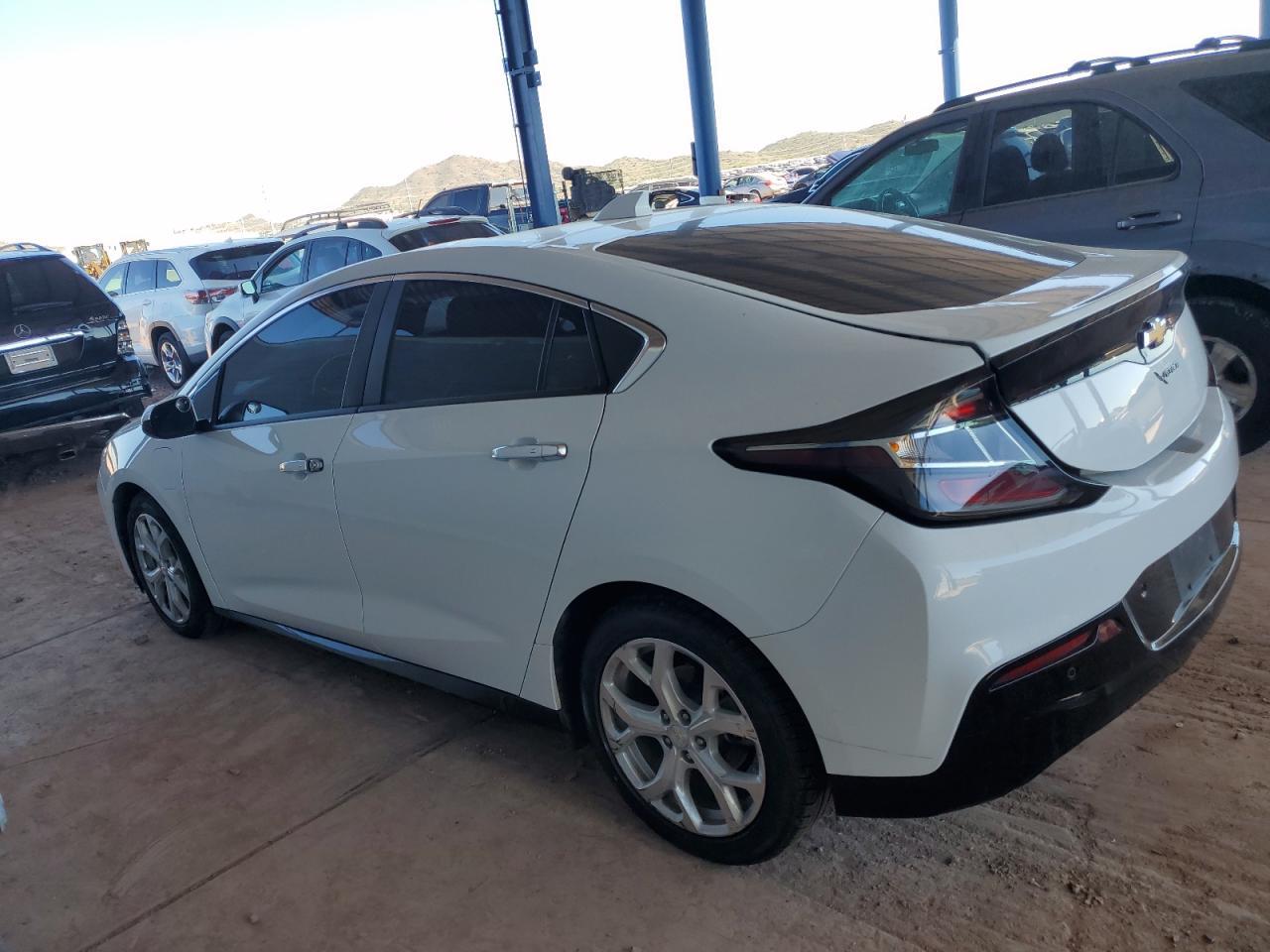 2018 Chevrolet Volt Premier - Фото 2