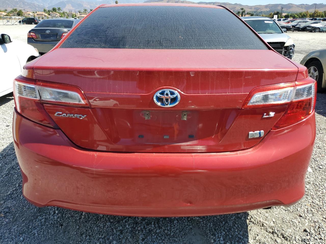 2013 Toyota Camry Hybrid - Image 6