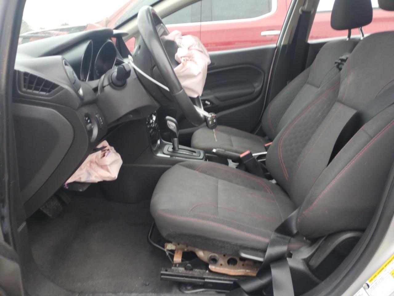 2016 Ford Fiesta Se - Фото 7