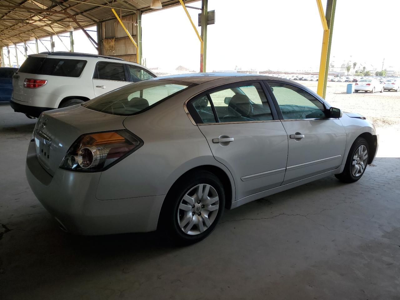 2010 Nissan Altima Base - Фото 3