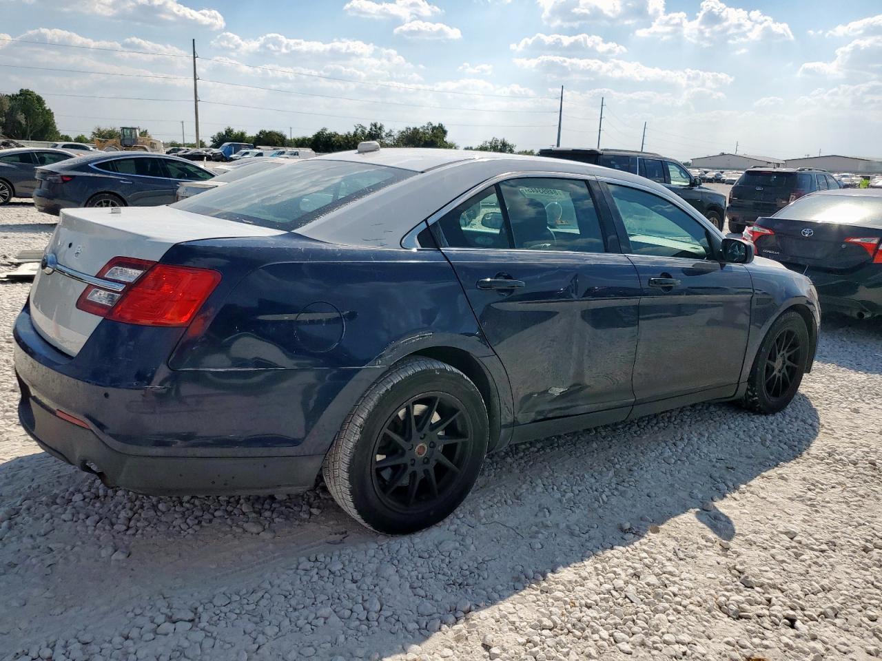 2013 Ford Taurus - Фото 3