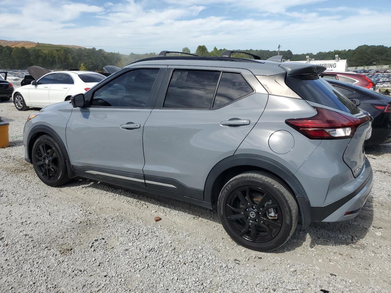 2021 Nissan Kicks Sr - Фото 2
