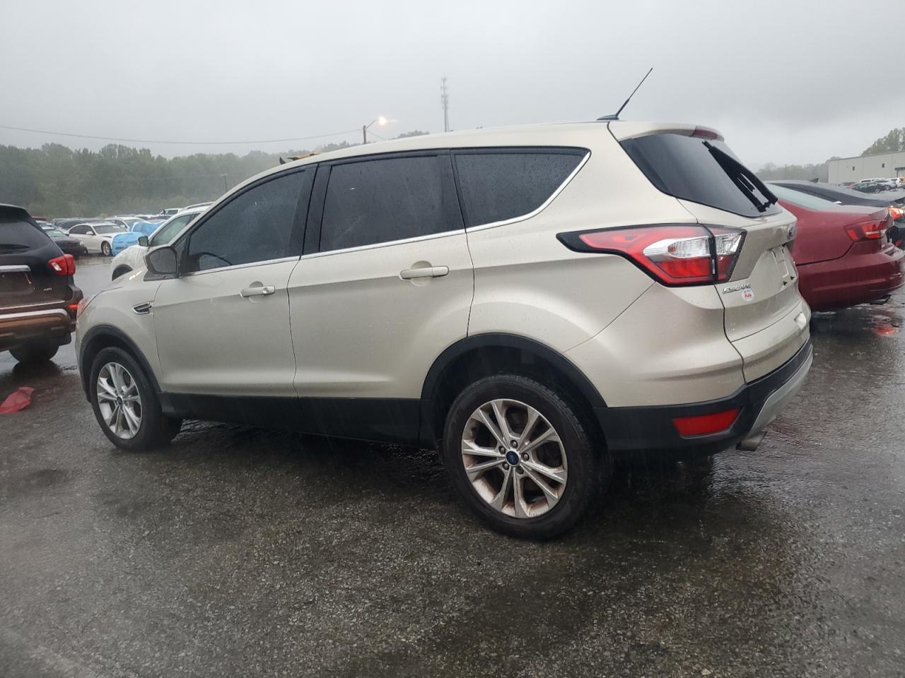 2017 Ford Escape Se - Image 2