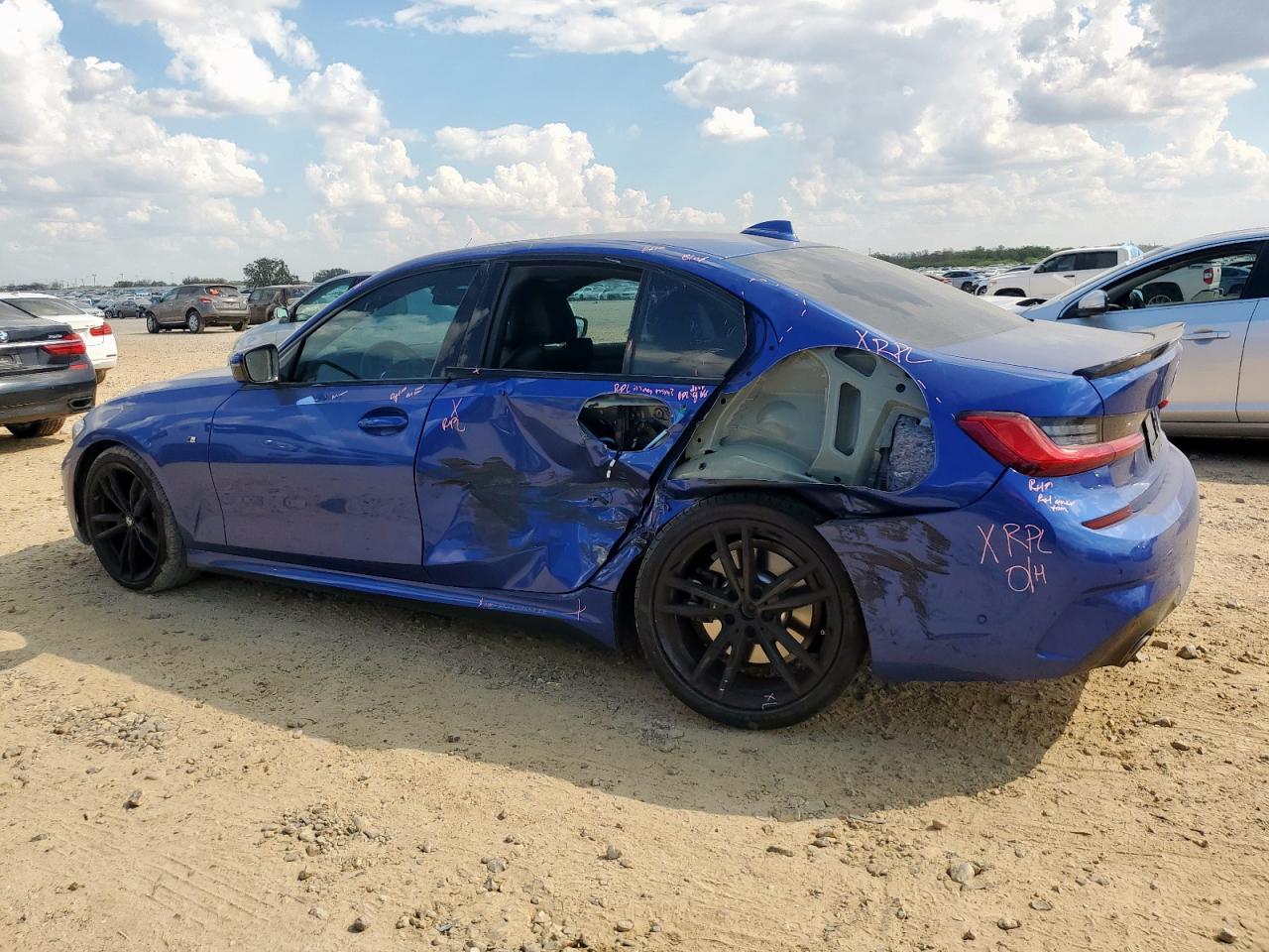 2021 BMW 330I - Фото 2
