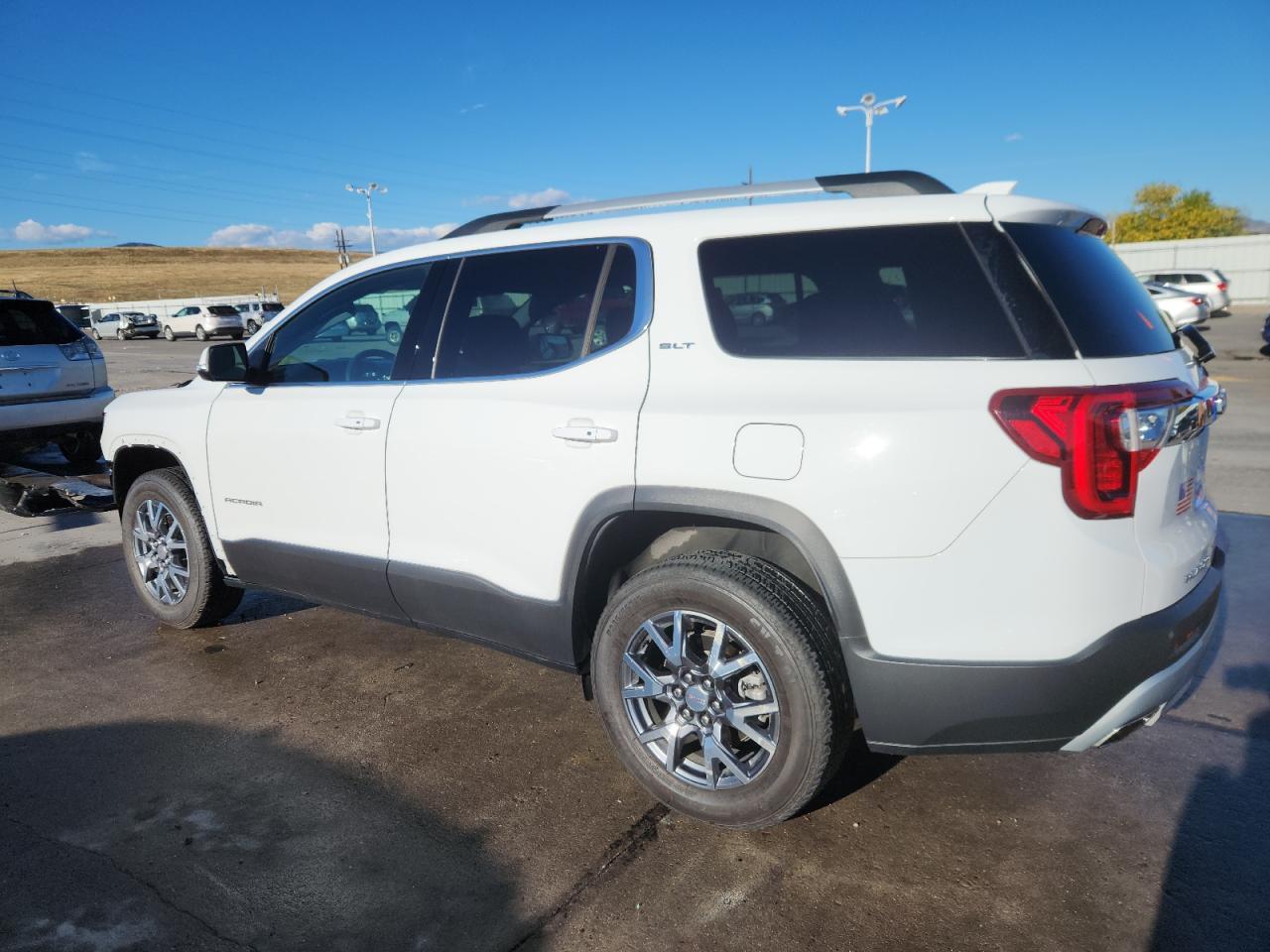 2023 GMC Acadia Slt - Фото 2