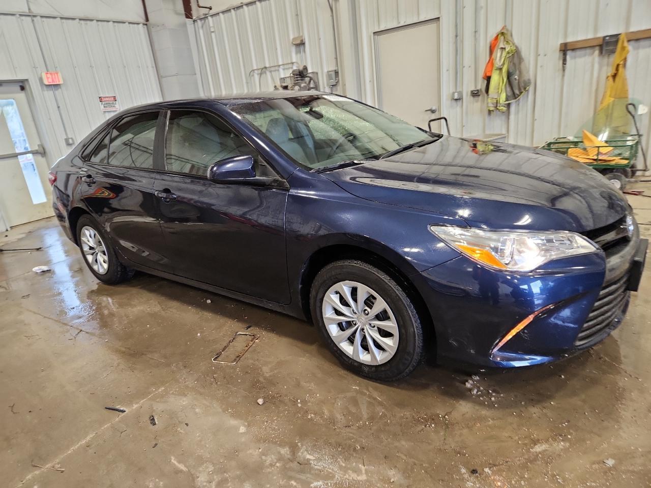 2017 Toyota Camry Le - Image 4