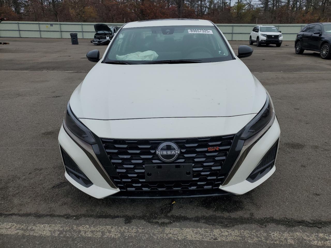 2025 Nissan Altima Sr - Фото 5