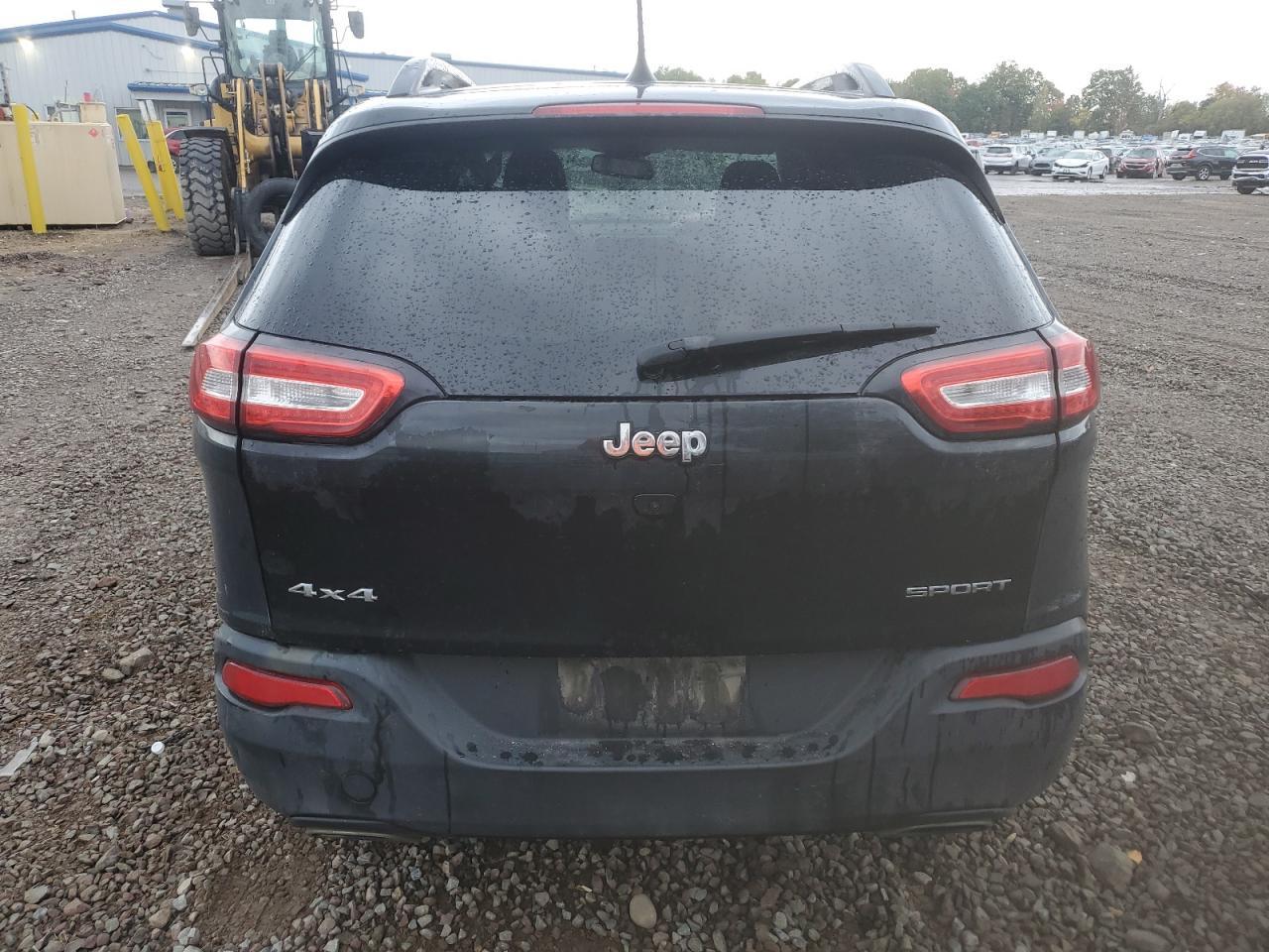 2016 Jeep Cherokee Sport - Фото 6