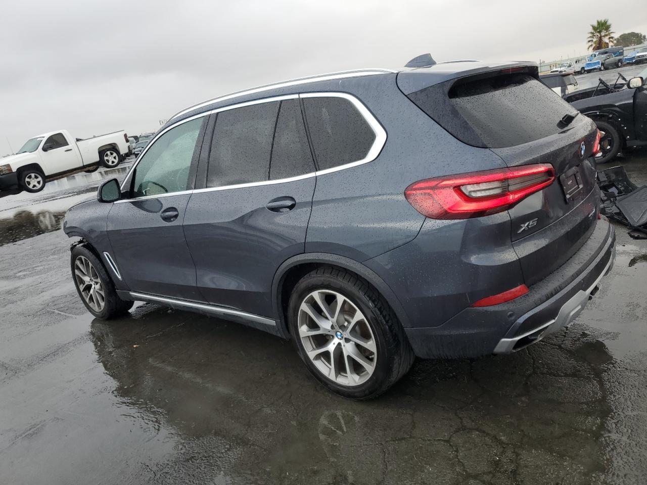 2019 BMW X5 xDrive40I - Фото 2