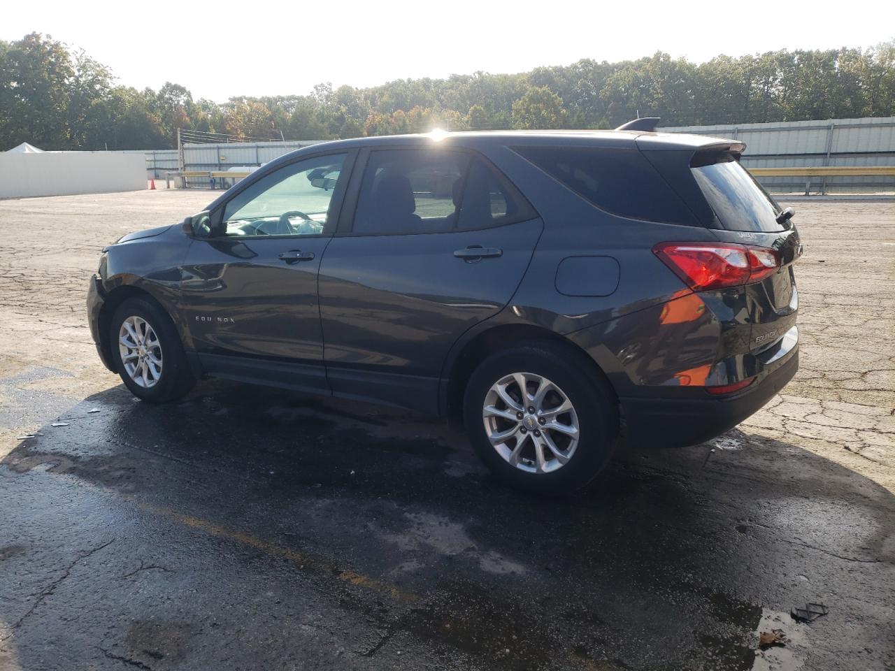 2020 Chevrolet Equinox Ls - Image 2