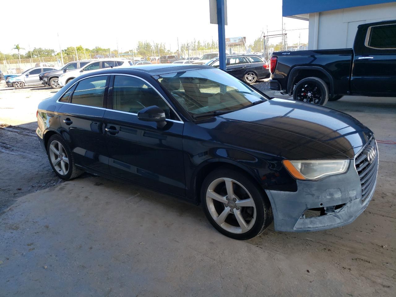 2015 Audi A3 Premium - Фото 4