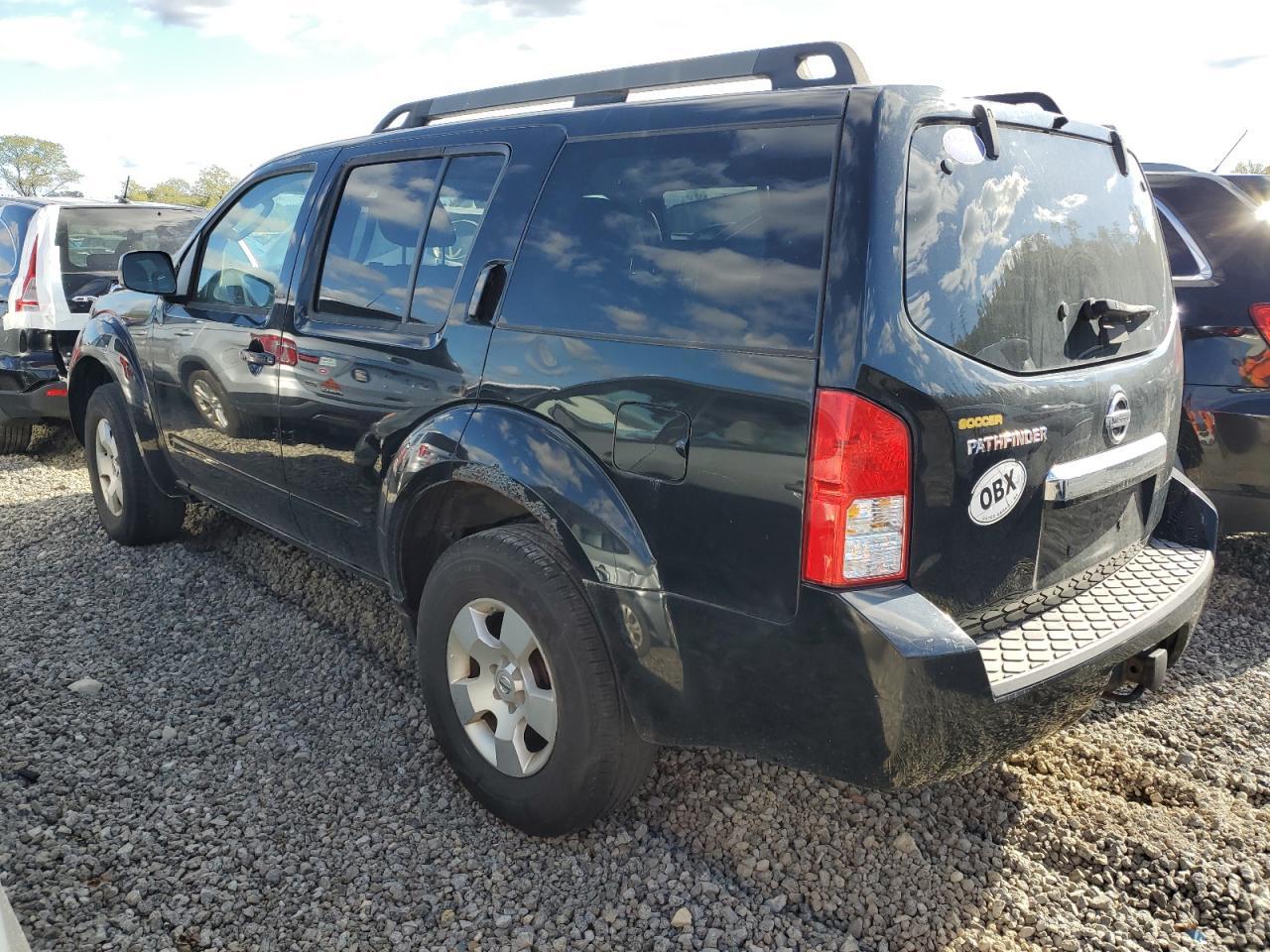 2012 Nissan Pathfinder S - Фото 2